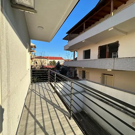 Xhiro N'shkoder